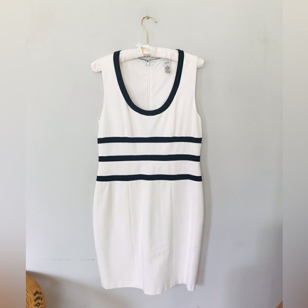 Cache White and Black Sleeveless Dress